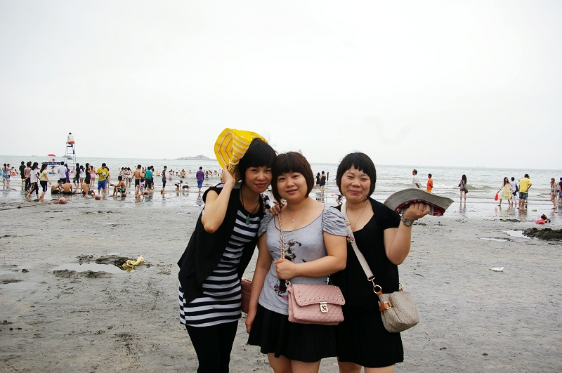 ɳ̲��Ȼ�ٲ�����Ů