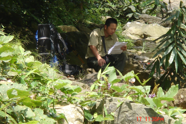 �����侲�������ڳ�˼��Խ����·