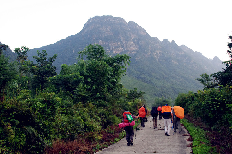 ����ɽ��Сѧ������ɽ��·��