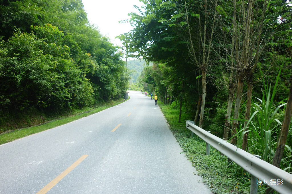 Խ�ӽ����棬��ɫԽ��