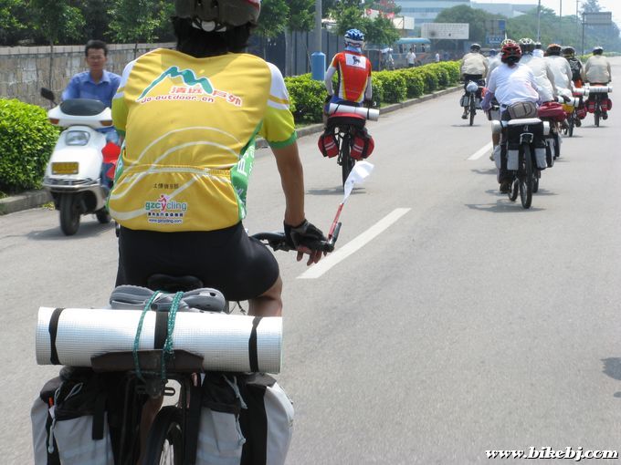 ����;��03