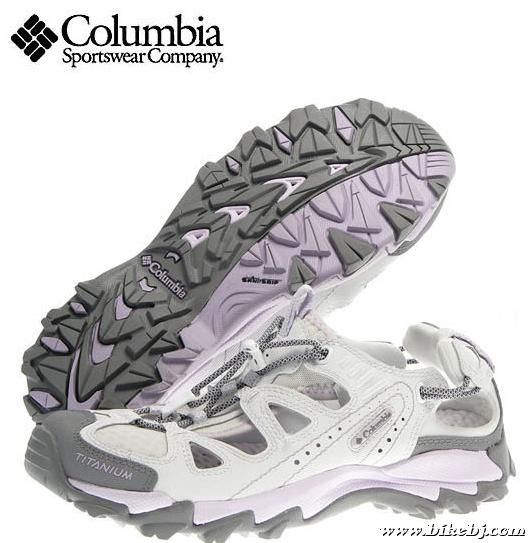 ��ɫ����Ůװ