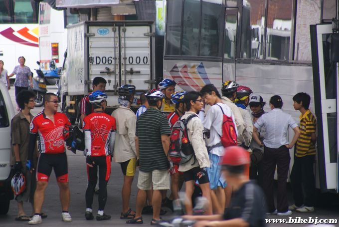 �ڿ���վ�ͱ�Human