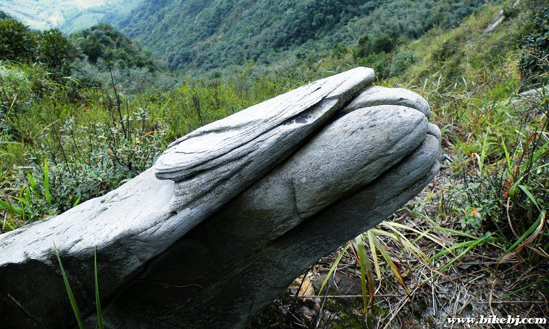 ����ɽ����ʯ�Լ�����һ����ʲô��