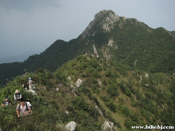 �����������ǰ������ʯ����������