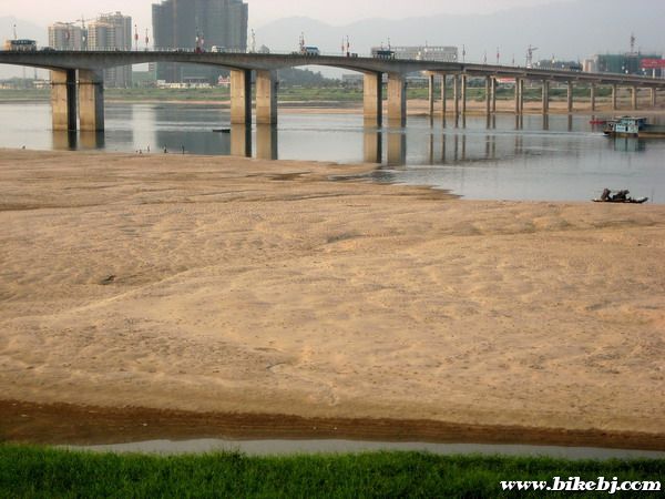 ��Զ��һ��ǰ���̲�����Ѽ�������