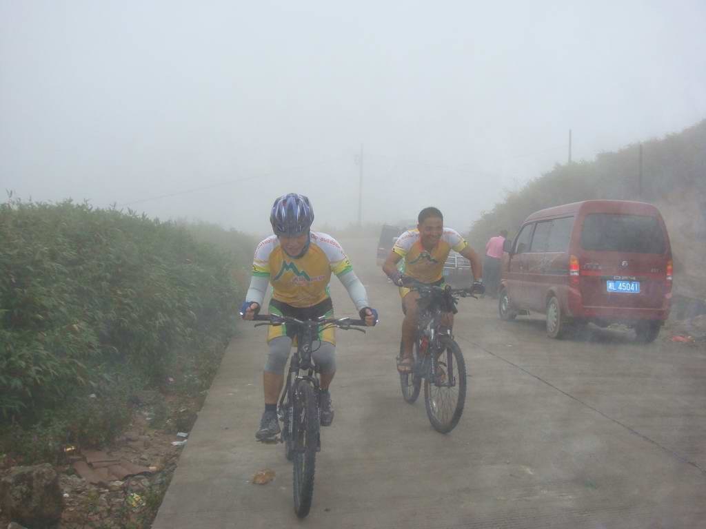 ���������һ���ǿ�˸�ʯ��ũ��