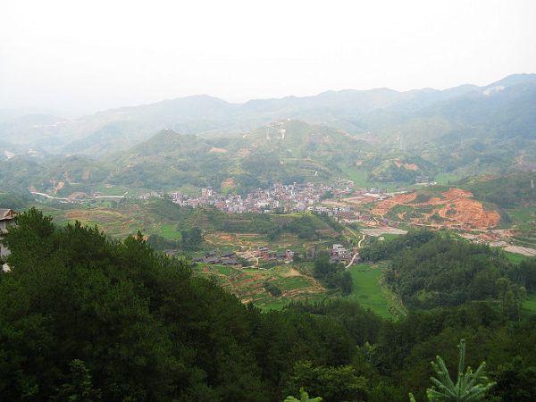 ��;����3