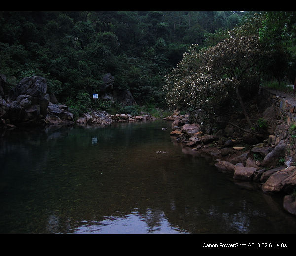 ��ɫ����