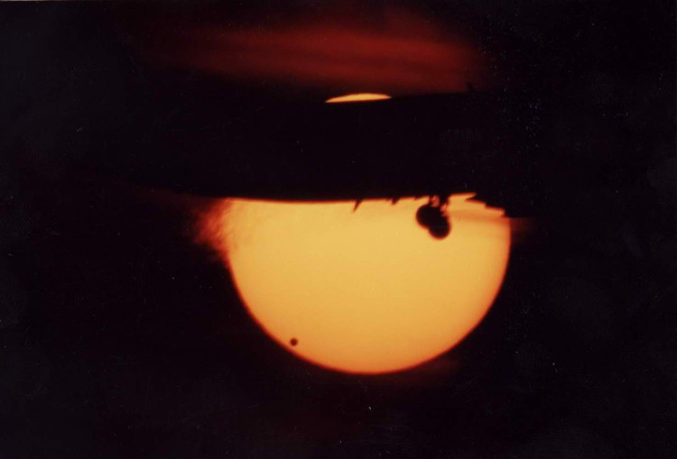 2004��6��8���ĵĽ�������