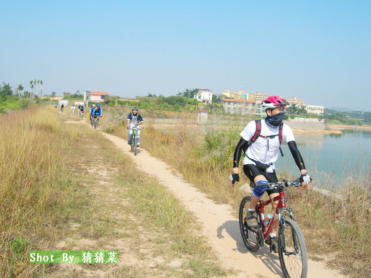 ������ѰѰ���٣�Ѱ��ȥˮ��β��·