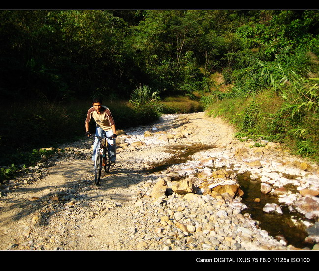 ǰ��������ɽ·