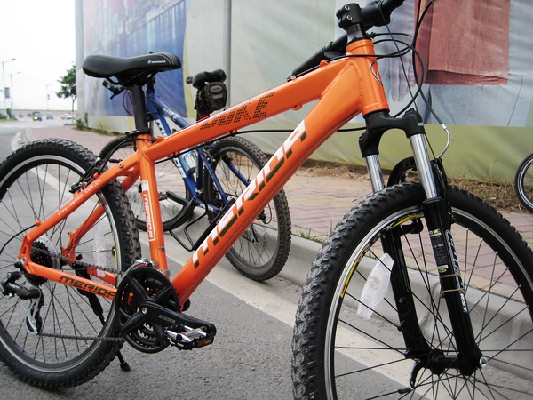 ��ɫ�ֵƵĳ�ɫ����ɽ�س�