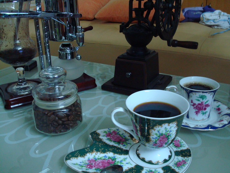 ���û����,ֻ���յ�������,�ֵƺͰ������Ա��Ѿ��ȵ���������,�´��������Һ�.......