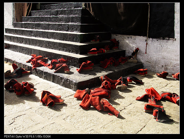 ���γ��������Ь