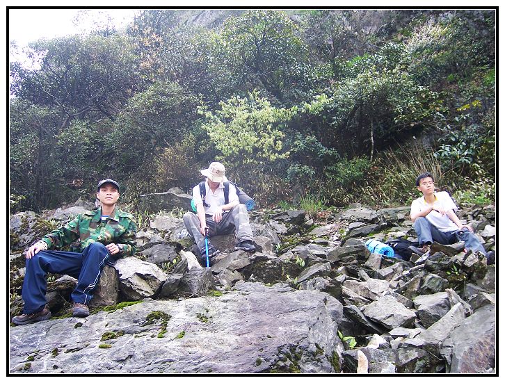 44 ��ʯ���ϵ�˧��.jpg