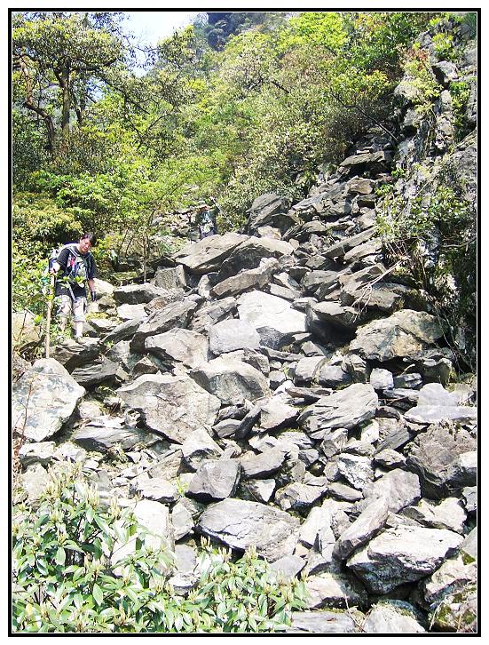 45 ��ʯ���ϵ���¥��MM.jpg