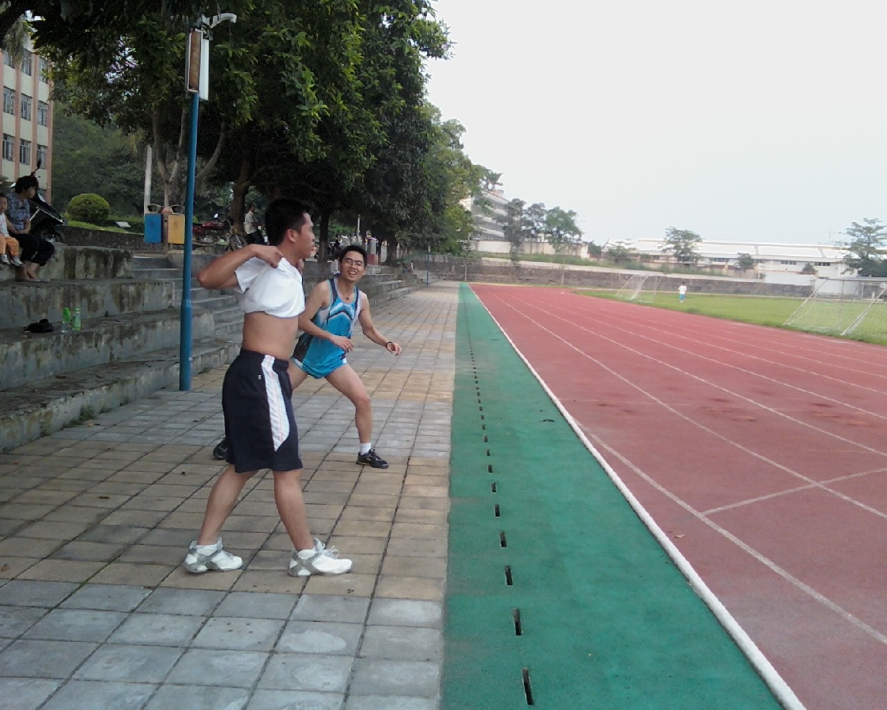 �廪�����������׼���˶�