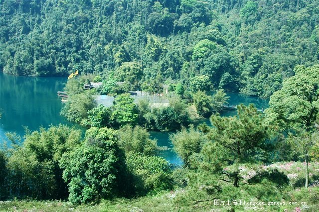 ���춦��ɽ��ɫ��¿����Ƭ��