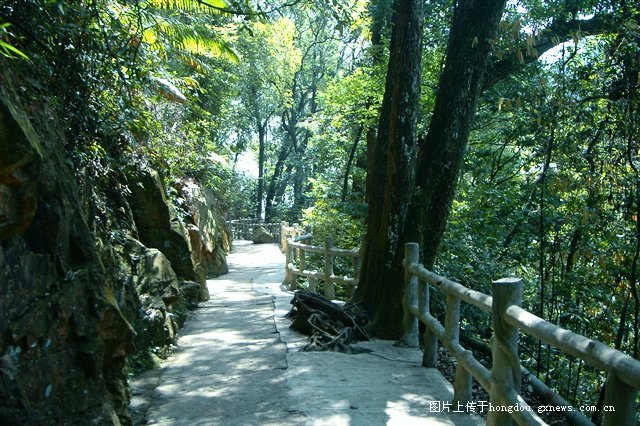 ���춦��ɽ��ɫ��¿����Ƭ��