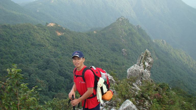 ����������Ǽ�ɽ��  û�˸�ȥ