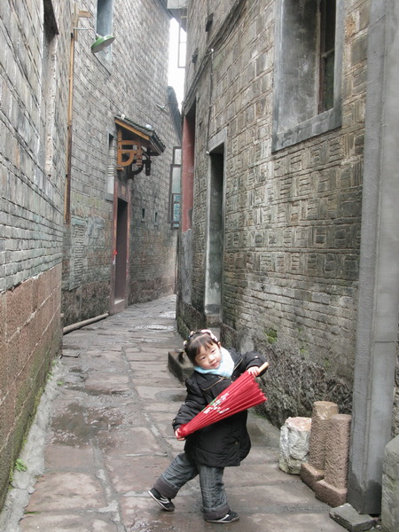 ��լ������