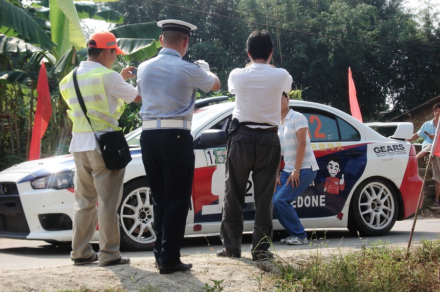 ��־ӱ�ķ�˿