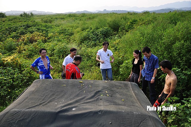 �ǣ�վ�����ĵ�````��ϧû������``