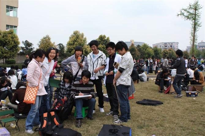 ����ǰ����ʦ�ڲݵ��ϸ�������дʾ��