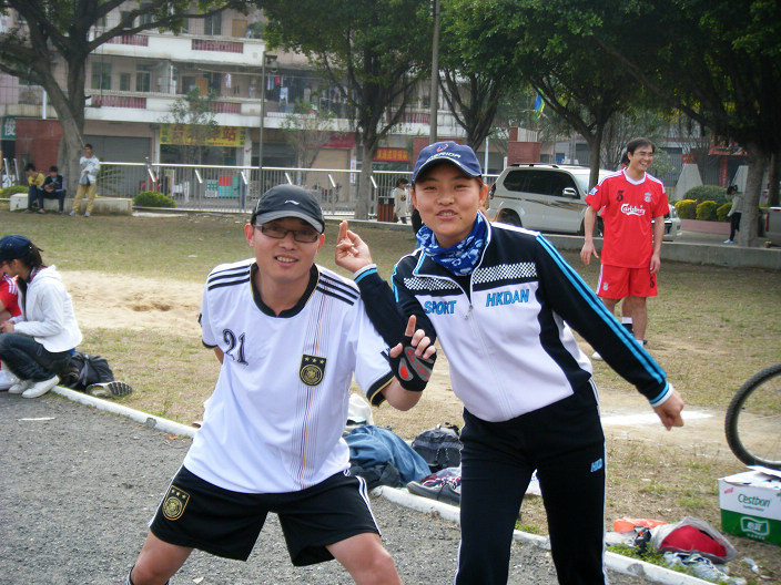 �����з�LULU�ͳ���Ů��YUYU